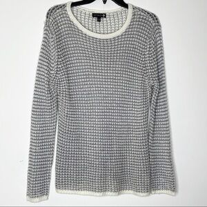 COTTON ON long sleeve top. Crew neck.M